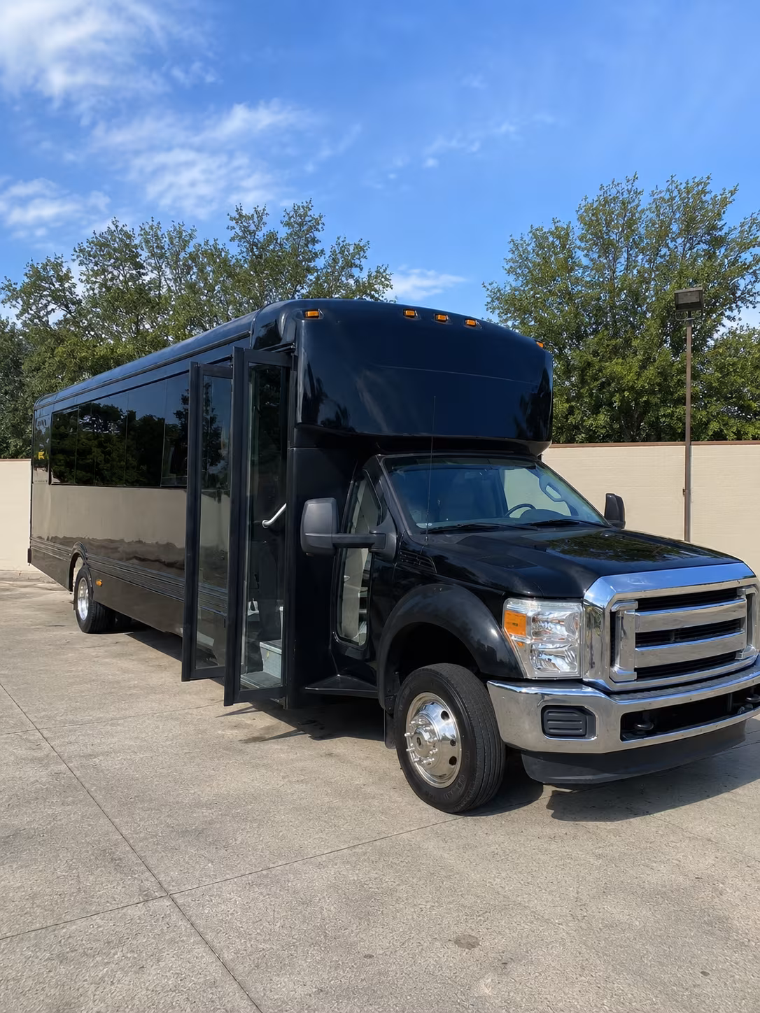 Hayward Winery Tour & Pub Crawl Transportation
