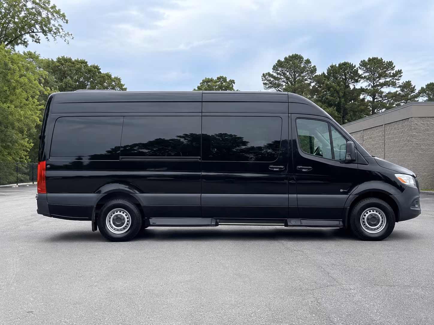 Salinas Corporate Transportation group transportation